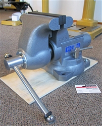 Wilton Surplus 1765, Tradesman Bench Vise w/ Swivel Base (6-1/2" Jaw Width)